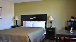 GardenTree Hotels Parking Area Photo 1