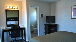GardenTree Hotels Parking Area Photo 2
