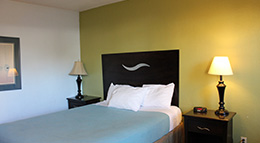 GardenTree Hotels Parking Area Photo 2